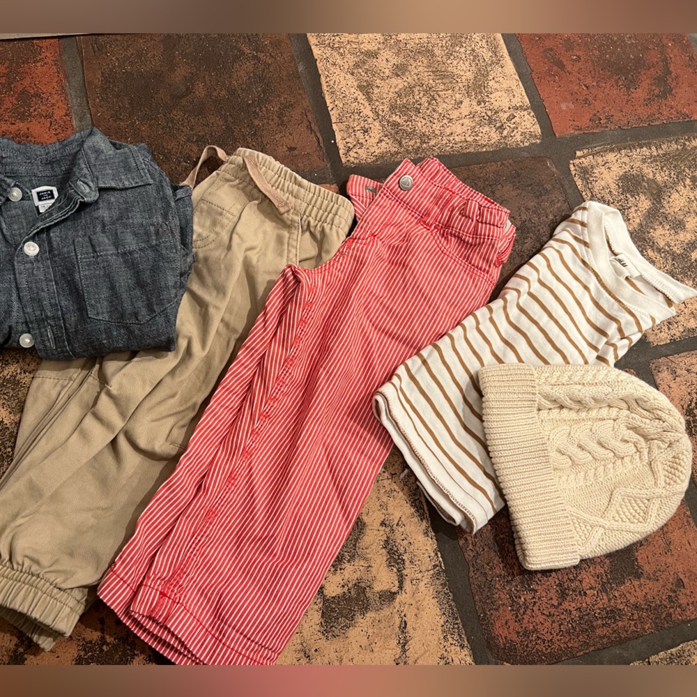 A 12-18 month old BUNDLE with two outfits and 5 individual pieces.